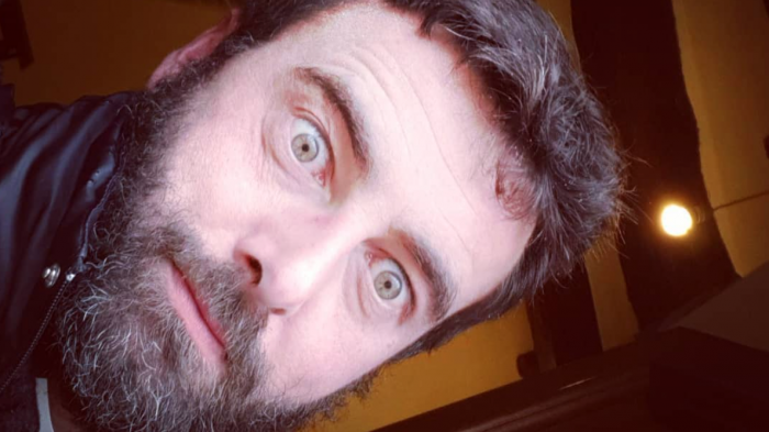 Cura confesó estar enamorado durante una homilía: Renunció al sacerdocio para iniciar una nueva vida