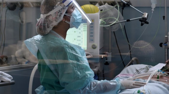 Minsal: Muertes confirmadas por COVID-19 superaron las 25 mil y hay 3.308 pacientes UCI