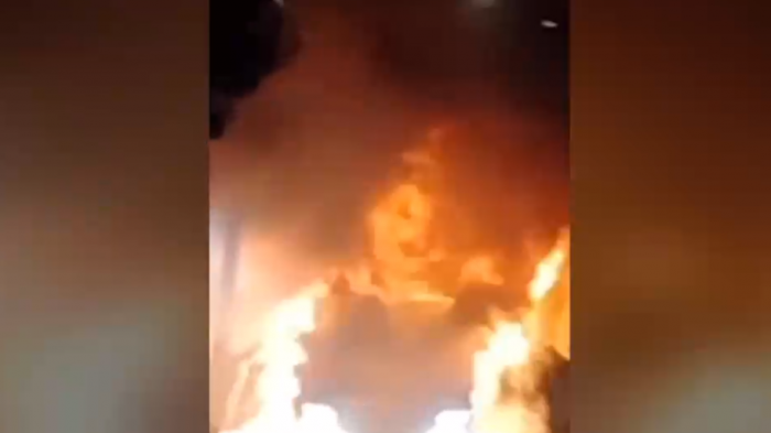 Bus del Transantiago resultó completamente quemado en Av. Las Torres con Américo Vespucio