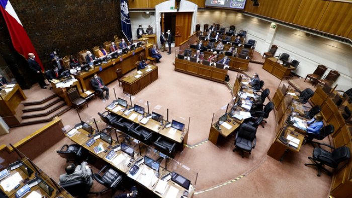Tercer retiro fue aprobado por la Comisión de Constitución del Senado y pasa a su discusión en la Sala