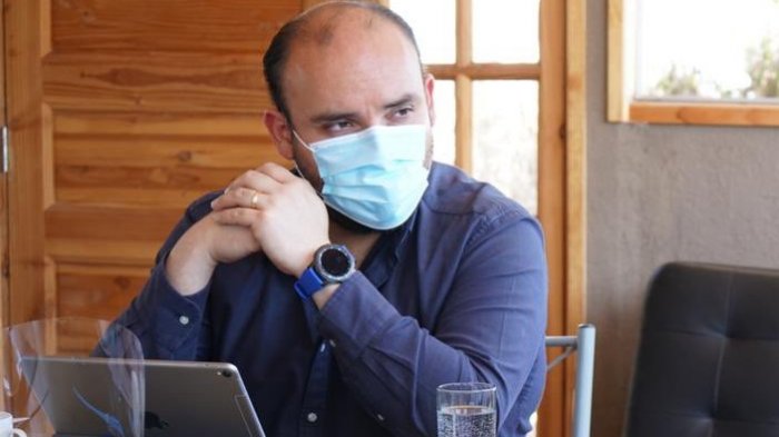 Dictan orden de arresto contra el alcalde de Coquimbo por deuda con laboratorio Analyzer