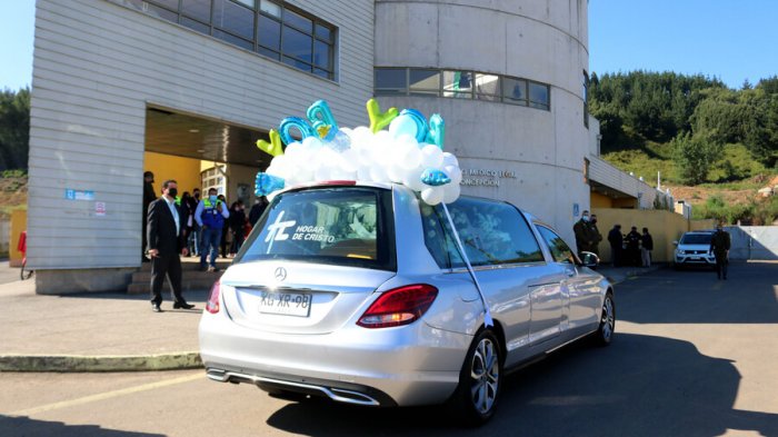 Mamás de Fernanda Maciel y Tamara Moya llegaron al SML para recibir cuerpo de Tomás Bravo