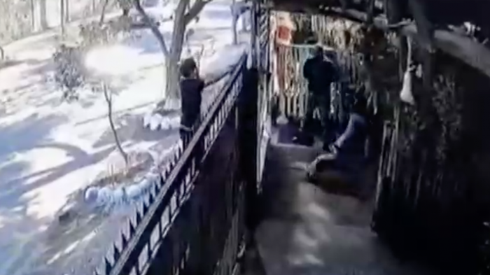 Femicidio frustrado: Vecinos le salvan la vida a mujer que fue atacada por su pareja