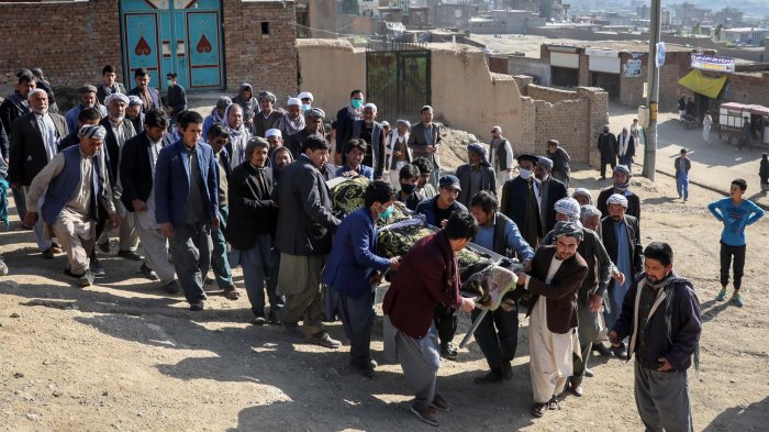 Atentado contra colegio en Kabul deja 85 muertos: Víctimas serían principalmente niñas