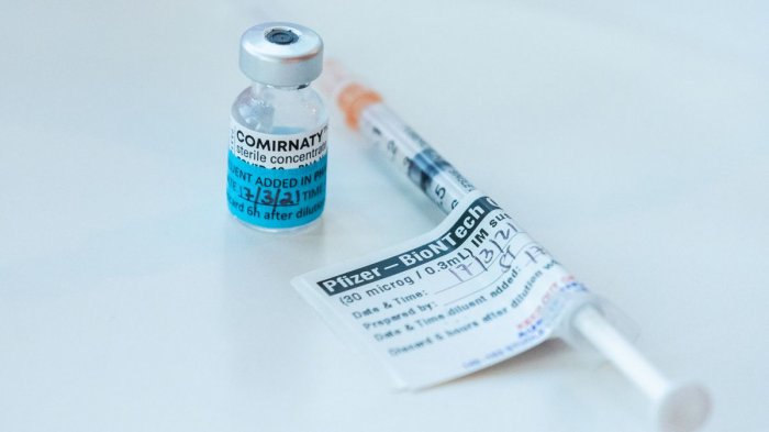 EE.UU. aprueba el uso de emergencia de la vacuna de Pfizer en mayores de 12 años