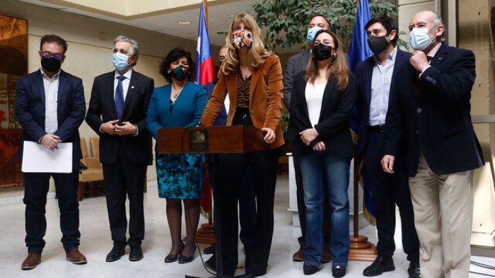 Oposición propone renta básica de $600 mil para familias de 4 integrantes