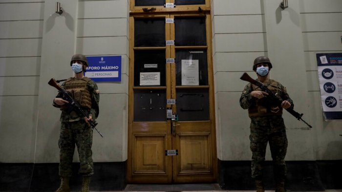 Culmina primera jornada de elecciones: Urnas fueron selladas y quedaron bajo resguardo de FF.AA.