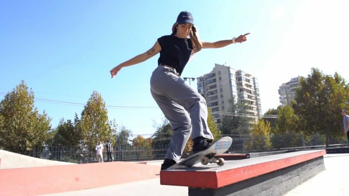 Poder femenino sobre ruedas: Los desafíos y esperanzas de tres skaters chilenas en el capítulo 11 de EmerGentes