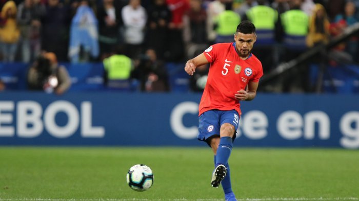 “Malestares y dolores”: Papá de Paulo Díaz relató cómo vive su hijo el COVID-19 que lo dejó fuera de la selección