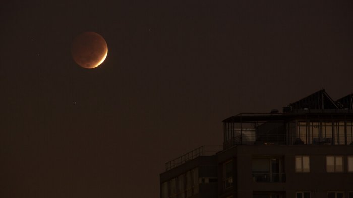 Así se vio en el cielo chileno el fenómeno de la Luna de Sangre