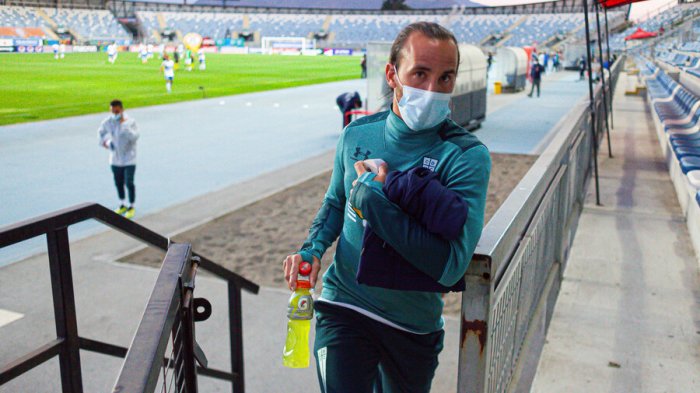 “Estoy sin olfato ni gusto”: El Chapa Fuenzalida contó cómo está viviendo el COVID-19 en un hotel de Montevideo