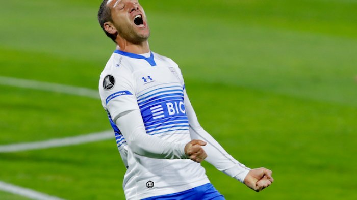 Tras una década: La UC derrota a Atlético Nacional y clasifica a octavos en la Libertadores