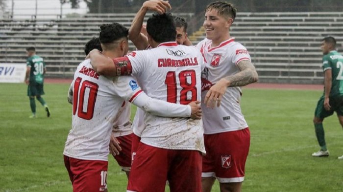 Duro golpe: Equipo de Arturo Vidal se fue goleado por Deportes Valdivia en su debut en el profesionalismo