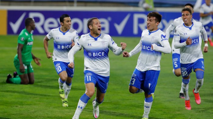 Contra el campeón vigente: Católica se enfrentará a Palmeiras en los octavos de la Libertadores