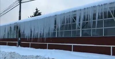 Frío extremo congeló la bahía de Porvenir: Hoy registraron -12,5° en Magallanes