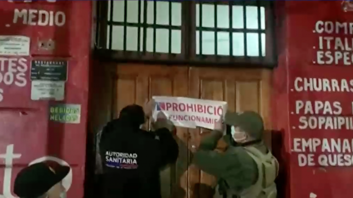 13 personas fueron detenidas en bar de Machalí por infringir medidas sanitarias