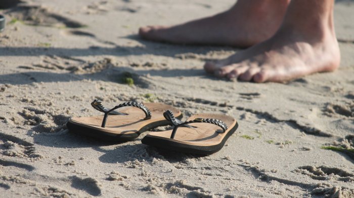 Ojo con la arena: Hombre sufrió quemadura de cuarto grado por culpa de una parrilla que se usó en la playa