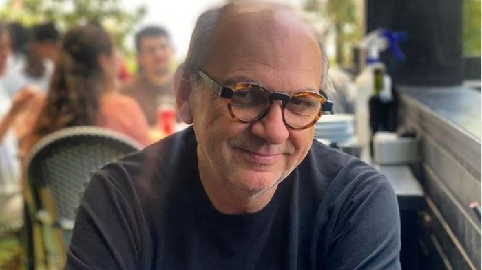 Formalizan a Luis Gnecco por denuncia de VIF y mantienen prohibición de acercarse a su ex esposa