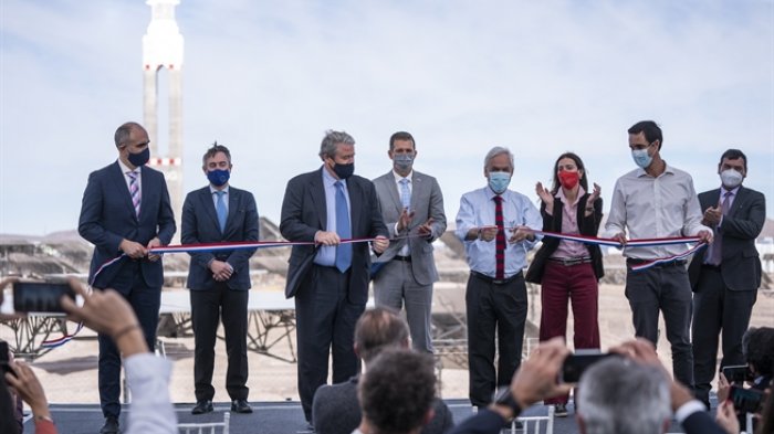 Presidente Piñera inauguró complejo de energía solar: 382 mil hogares se verían beneficiados de energía limpia