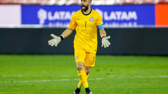 Bravo cuestiona arbitraje de Aquino: 