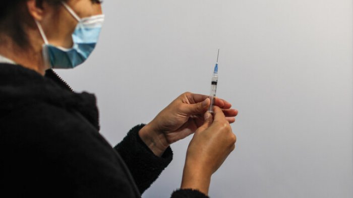 Un 57% de la población objetivo ya ha completado su proceso de vacunación contra el COVID-19