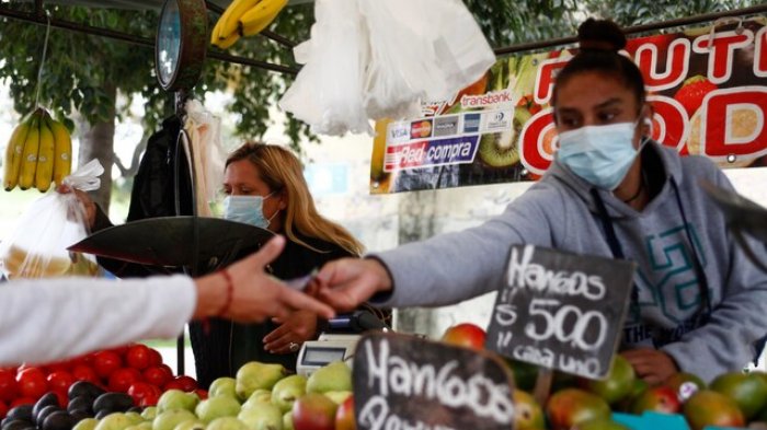 Ahora incluye a feriantes: Bono para pymes pasó a tercer trámite y presionan para su pronta aprobación