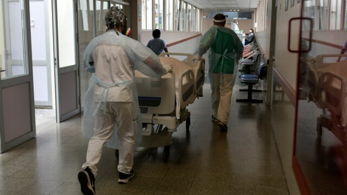 Por colapso de pacientes: Clínica Bupa Santiago cerró temporalmente de su servicio de urgencias