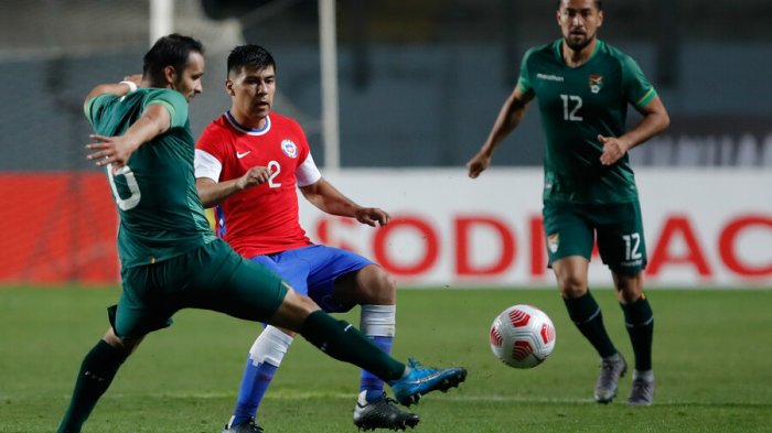 “Éxito en todo lo que se viene”: Gary Medel felicitó a Tomás Alarcón por su traspaso a Europa