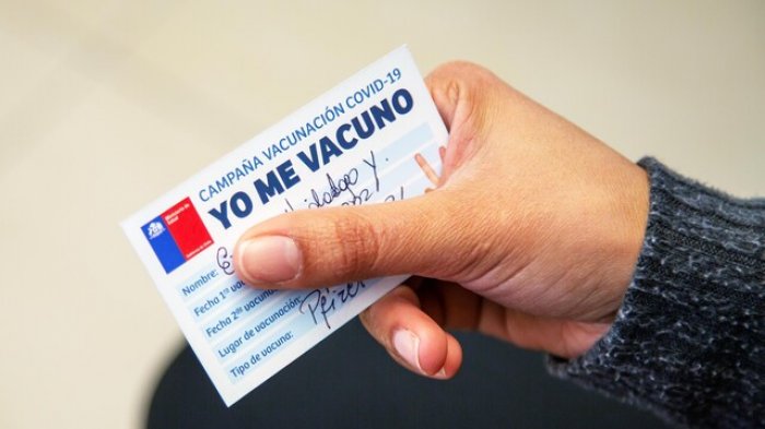 Gobierno informó menores de 45 años que se aplicaron AstraZeneca tendrán Pfizer para su segunda dosis