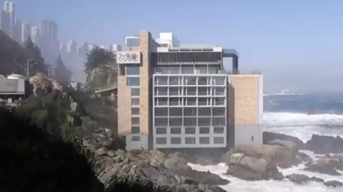 Buscan su demolición: 10 años de batalla legal contra hotel en borde costero de Concón