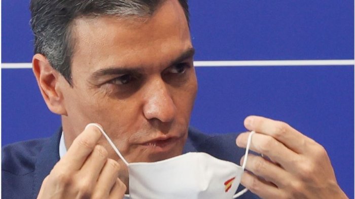 España informó la fecha en que eliminará la obligación de usar mascarillas en espacios abiertos