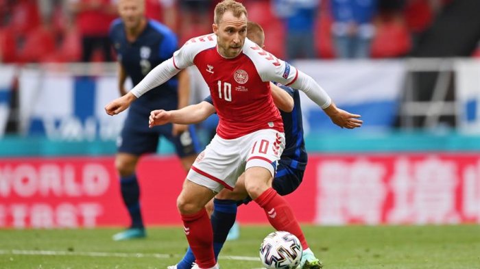 Eriksen fue dado de alta y visitó a sus compañeros de la selección danesa