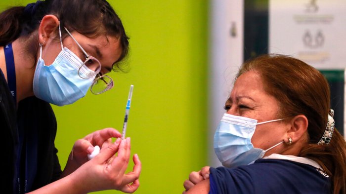 Diputados UDI proponen eliminar cuarentenas con el 70% de la población vacunada con dos dosis