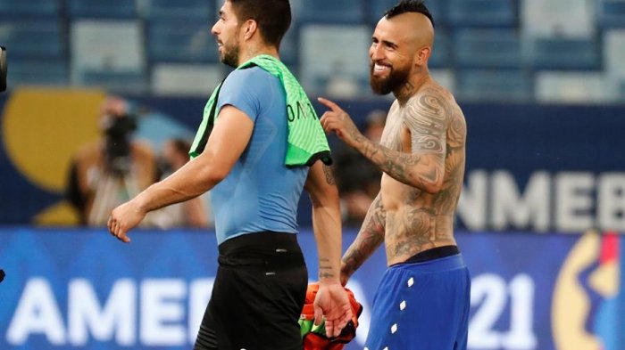 La llamativa conversación entre Vidal y Suárez tras el empate: 