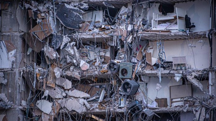 Colapso de edificio en Miami: Aumentan a 4 personas muertas y 159 se mantienen desaparecidas
