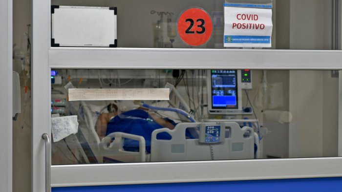 Minsal: Casos de COVID-19 disminuyeron en un 26% la última semana