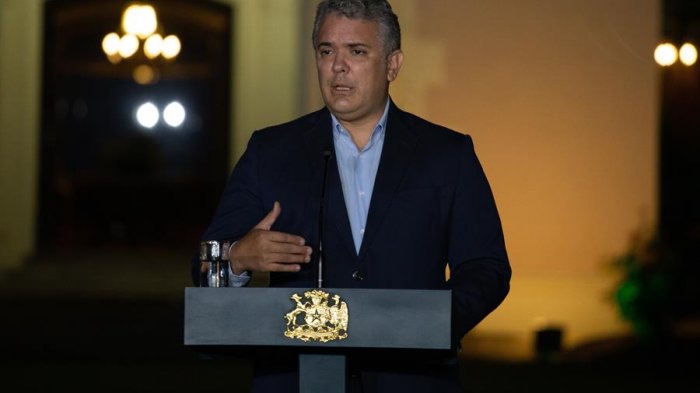 Atacaron helicóptero en el que viajaba el presidente de Colombia