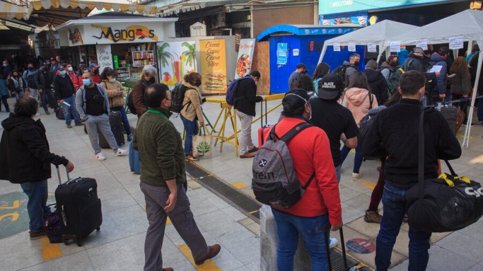 8 comunas de la RM pasarán a Transición: Los cambios de fase del plan Paso a Paso anunciados para este jueves