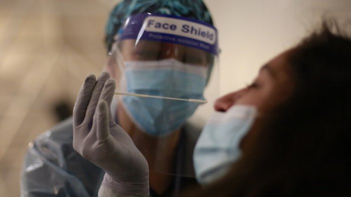 Positividad a nivel nacional por COVID-19 llegó a 6,85%