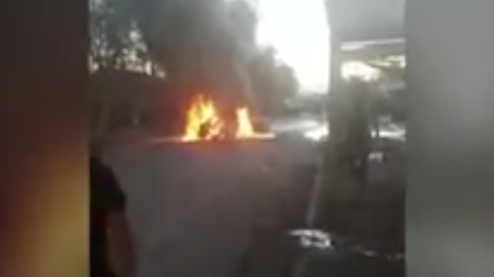 Trataron de lincharlos: Queman auto de acusado por abuso sexual y atacan casa de imputado por doble violación