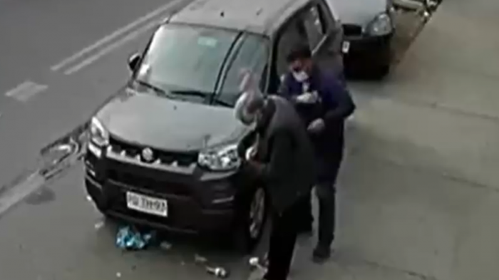 Ladrón le robó del bolsillo la pensión a un hombre de 80 años