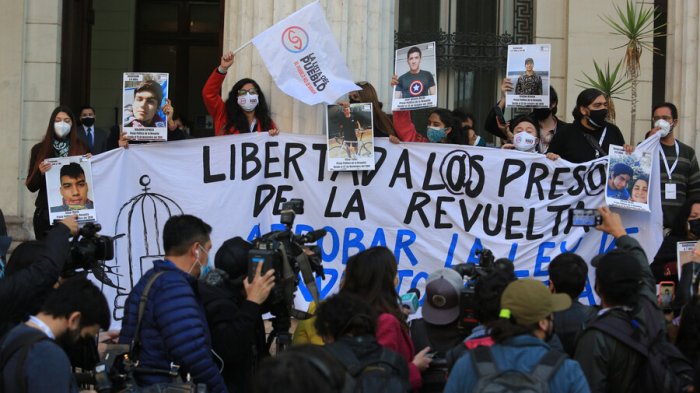 Constituyentes calificaron de 