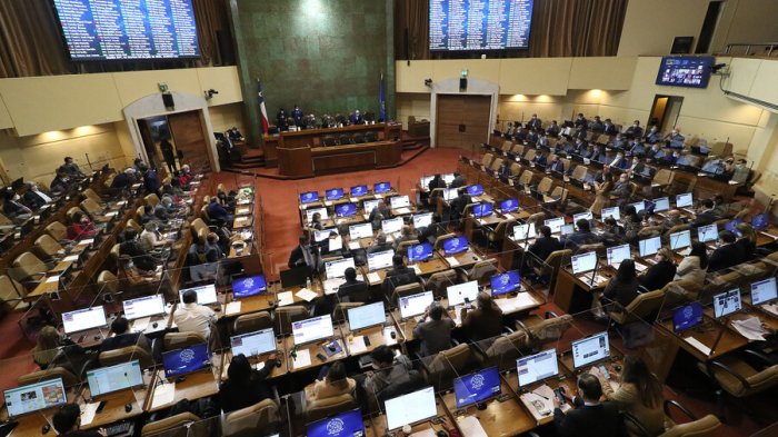 Proyecto por imprescriptibilidad de delitos sexuales regresa a comisión tras aprobación en la Cámara