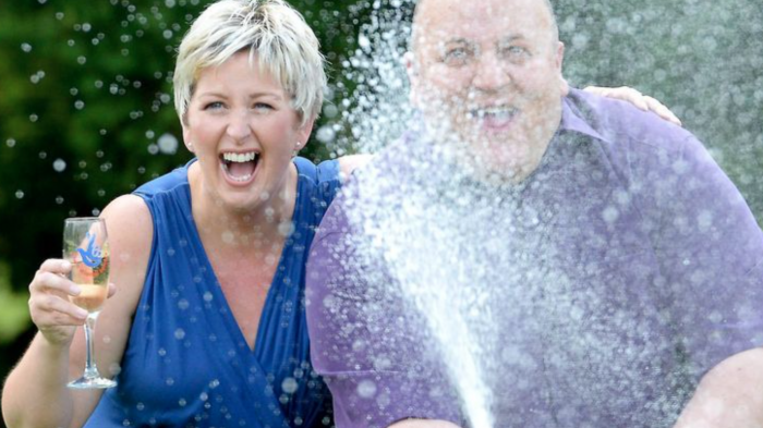 Estrepitoso triunfo: Ganaron más 200 millones de dólares en la lotería y ahora están cerca de la ruina