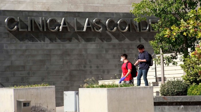 Paris y tercera dosis en Clínica Las Condes: 