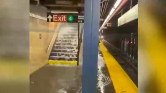 Tormenta Elsa: Precipitaciones inundaron estaciones del metro en Nueva York