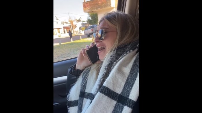 Mujer se viralizó tras llorar desconsoladamente por recibir vacuna china: 