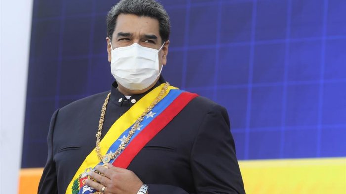 Maduro acusa a 