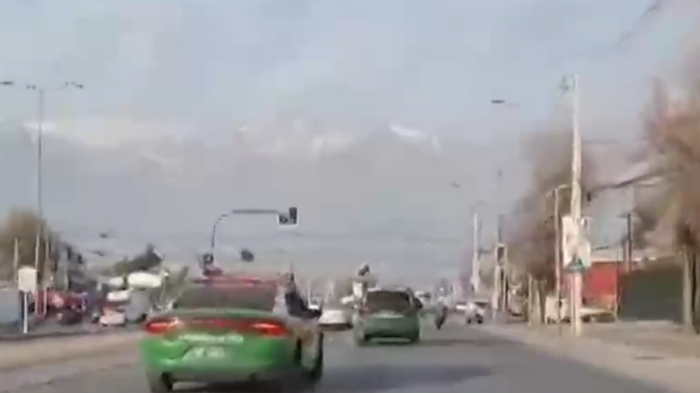 Carabineros detuvo a dos personas tras intensas persecuciones en Peñalolén: Vehículos tenían encargo por robo