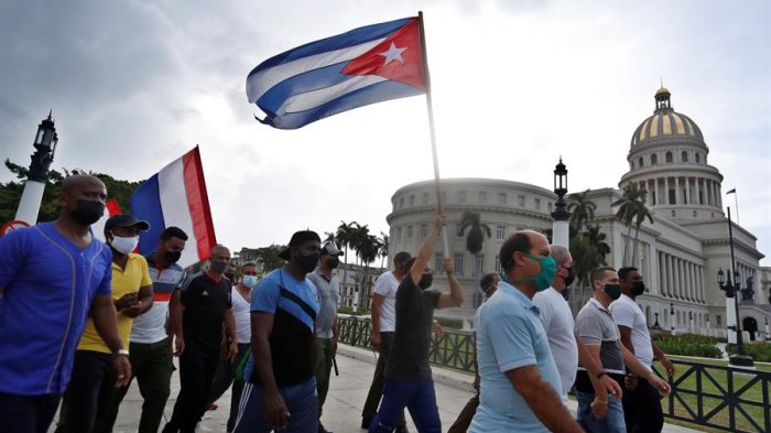 Manifestaciones en Cuba: Un hombre resultó muerto en enfrentamientos contra la fuerza de seguridad en La Habana